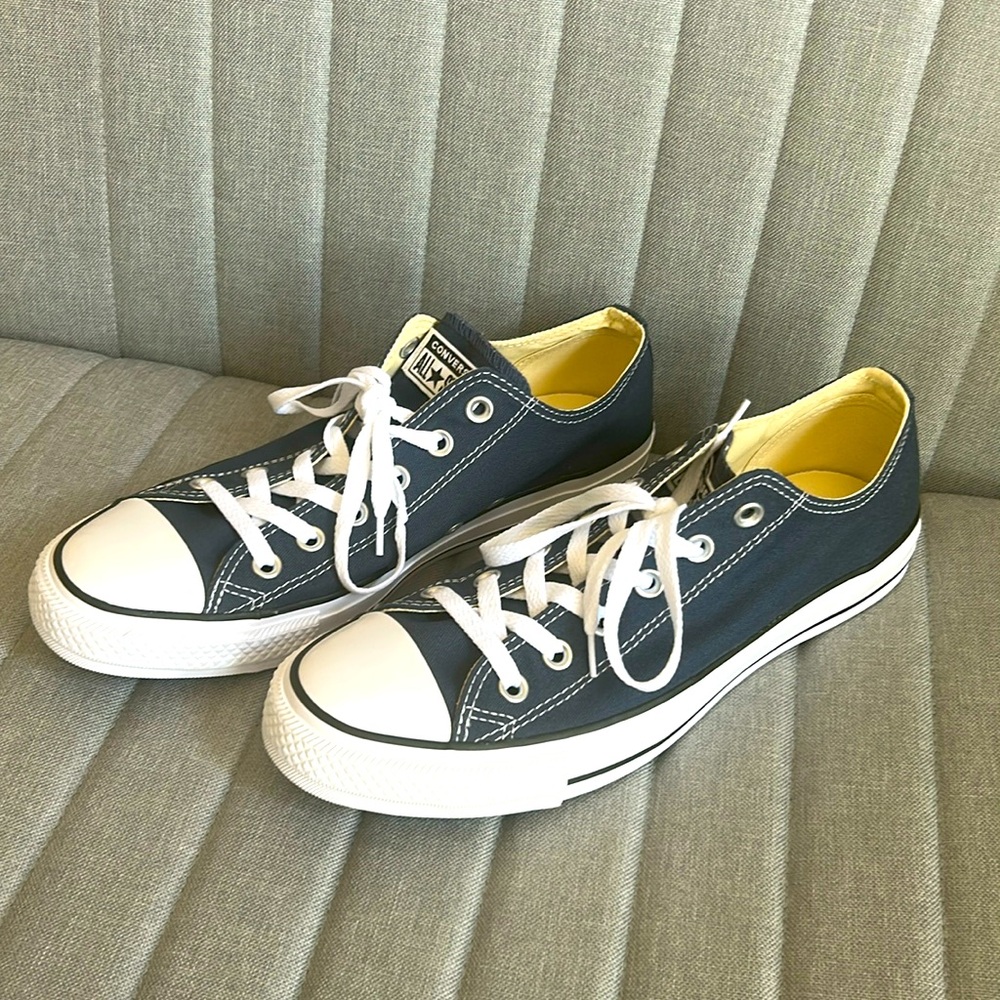 Converse Navy Blue All Star Size 10 Women’s